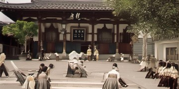 锦绣湖畔什么物业好？